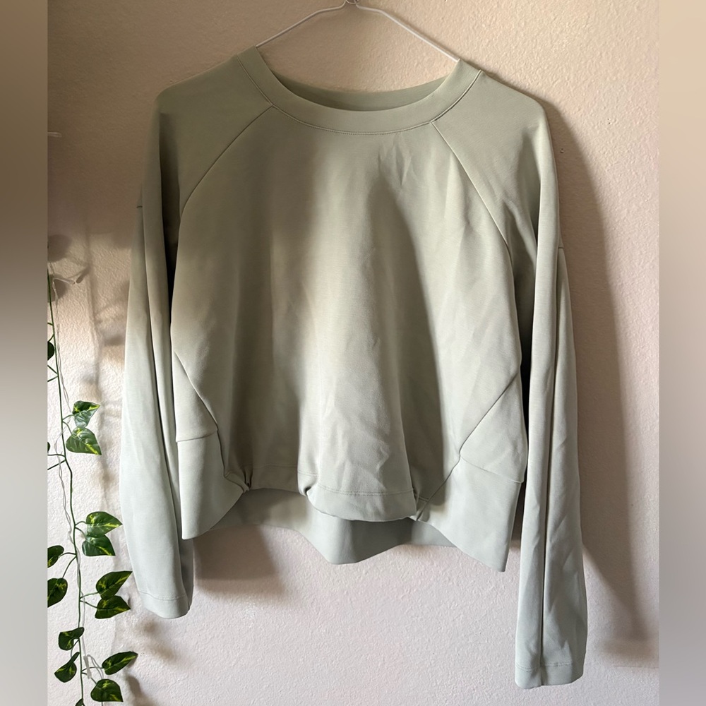 Women's Light Sage Relaxed Crewneck Sweatshirt